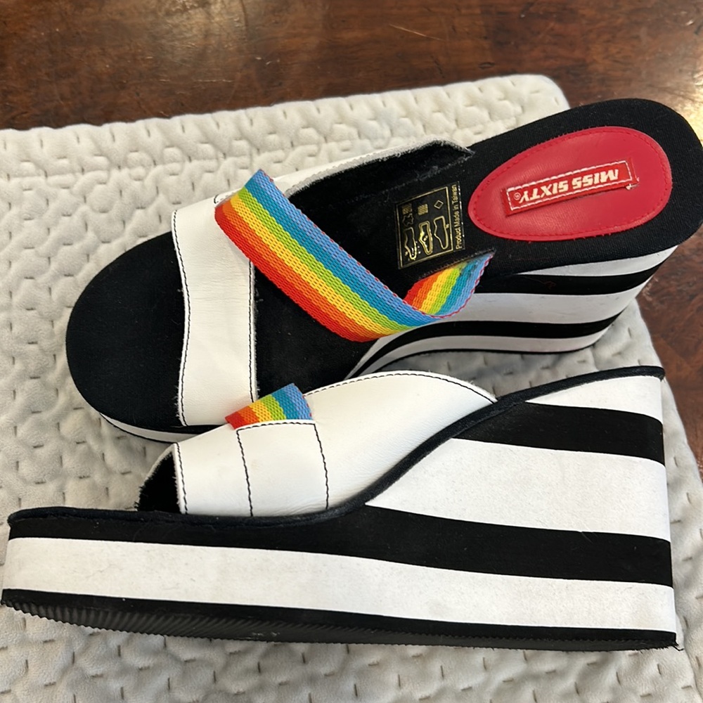 Vintage Miss Sixty Black & White Wedge Sandals- sz M (7-8) - Picture 2 of 11